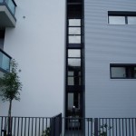 TELAIO IN ALLUMINIO VANO SCALA CON PORTA INGRESSO